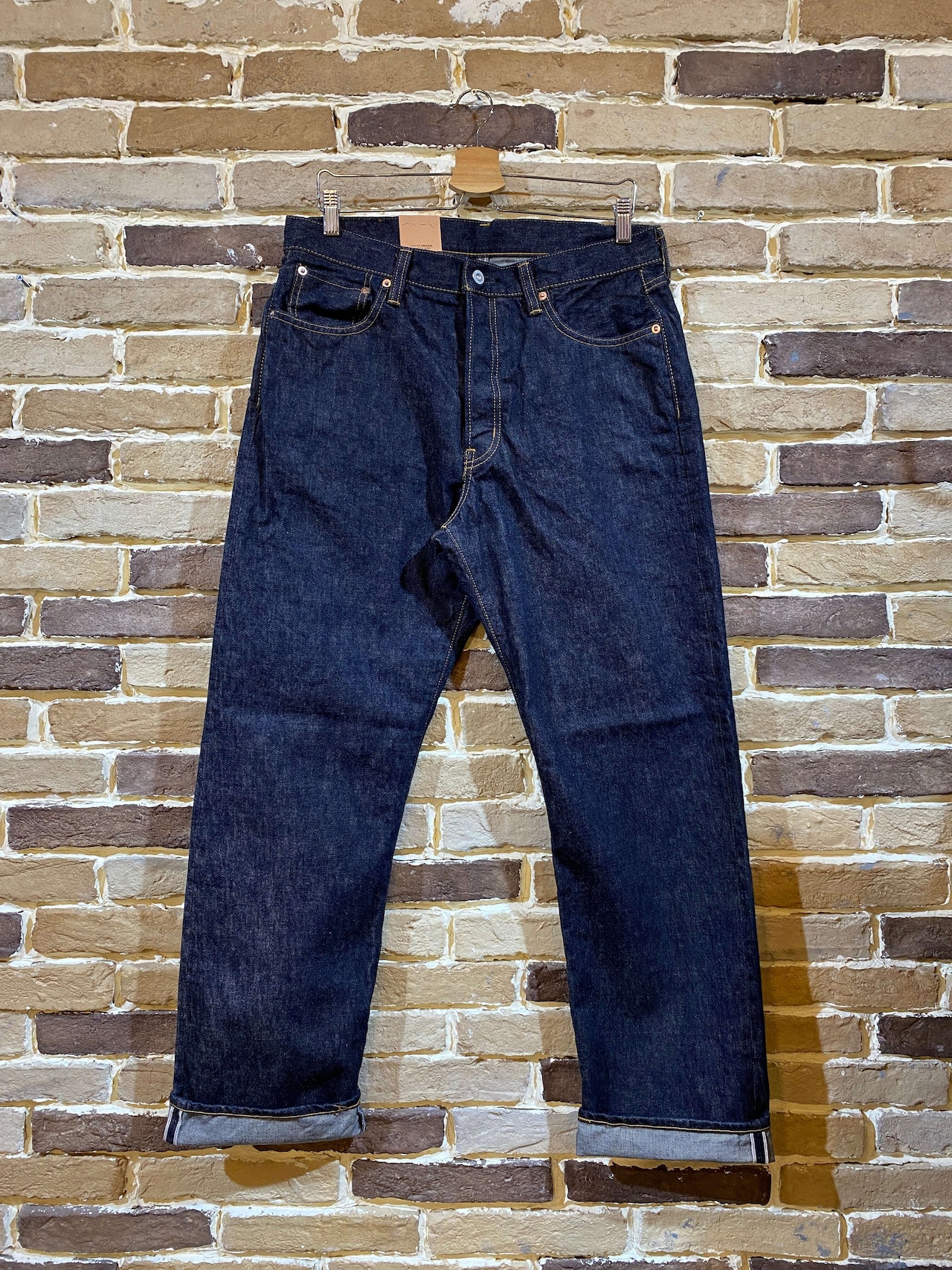 STRASS BUGERからデニムパンツ再入荷!