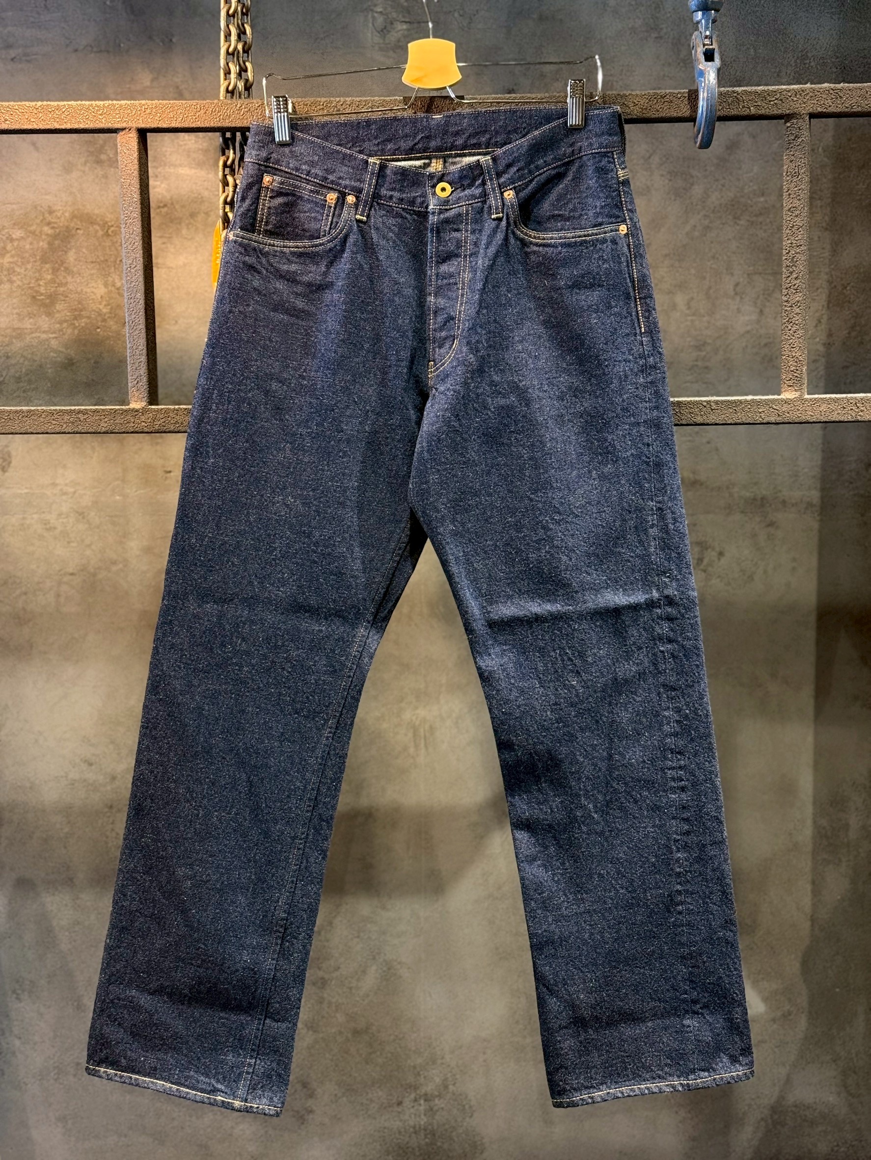 UNCHANGING LOVE からデニムパンツが入荷！