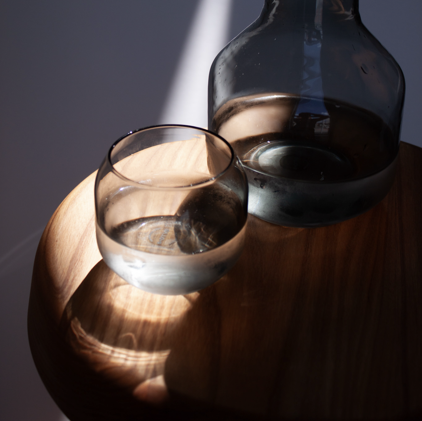 涼を感じる、ガラスのある暮らし