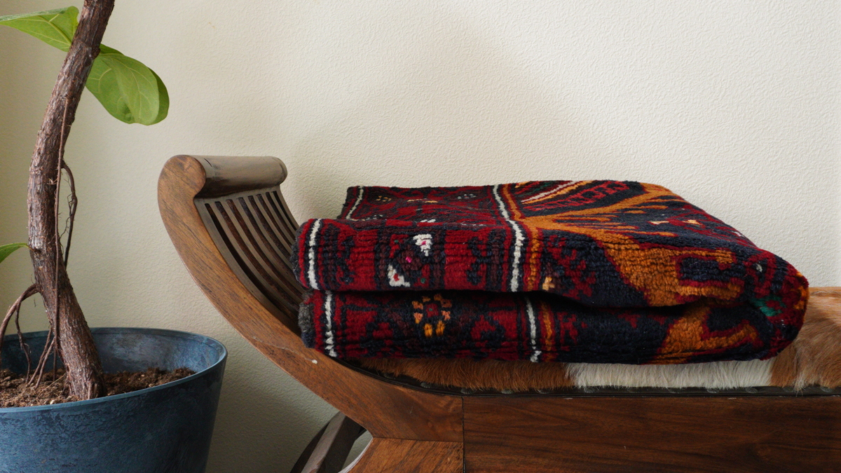 トライバルラグとは？  選び方やキリム、ギャッベ、ペルシャ絨毯との違いを解説