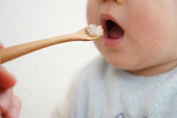 子育ての悩みから生まれたベビースプーン