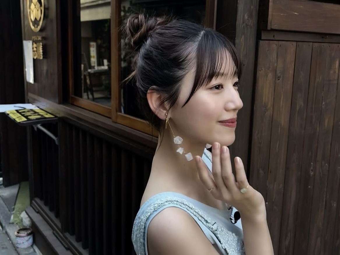 佐々木美玲さん「ZIP!」（日テレ）【TV衣装】