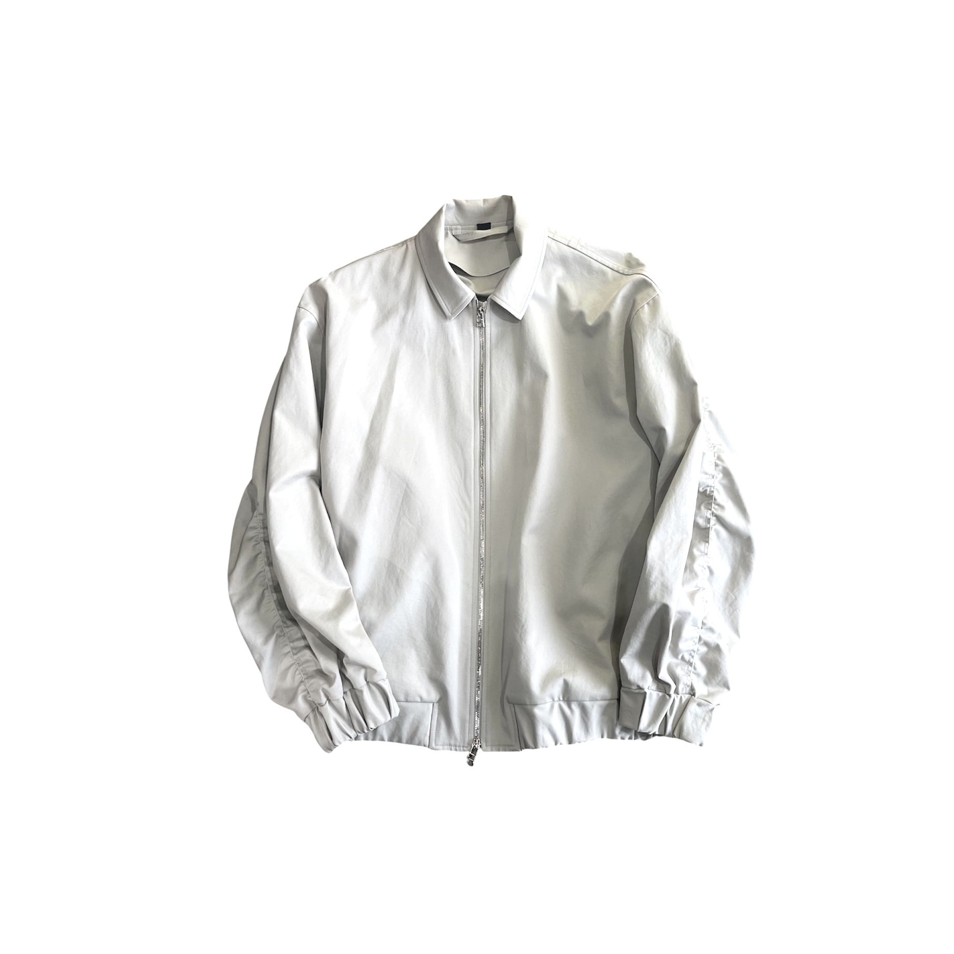 『VU』「TAUPE」　春の新作。