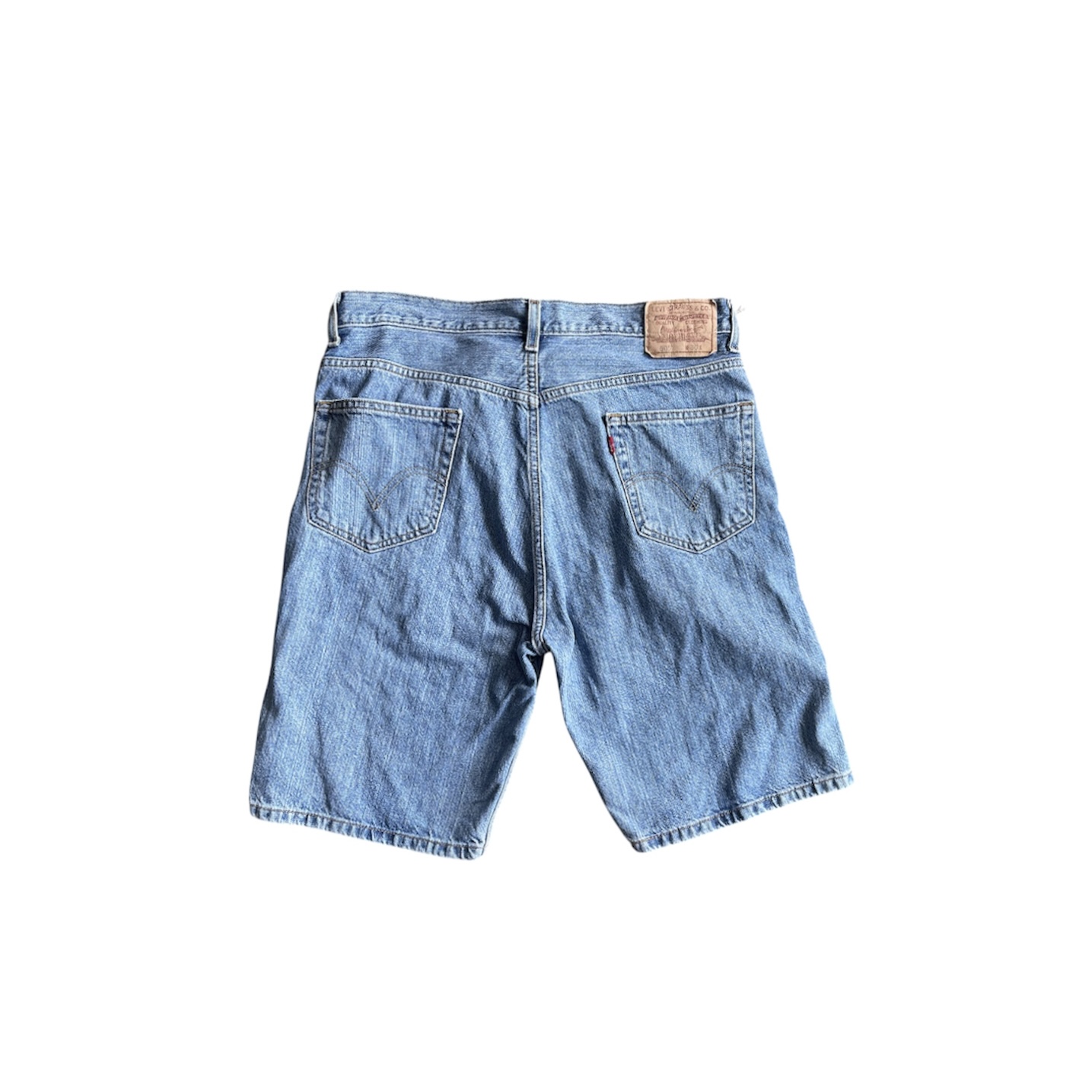LEVI'S  デニム短パンがおすすめの理由。