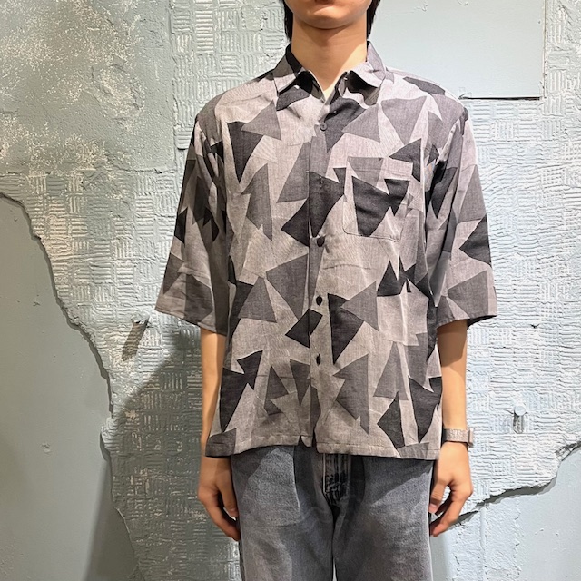VUからシャツ　 FOOT INDUSTRYから靴