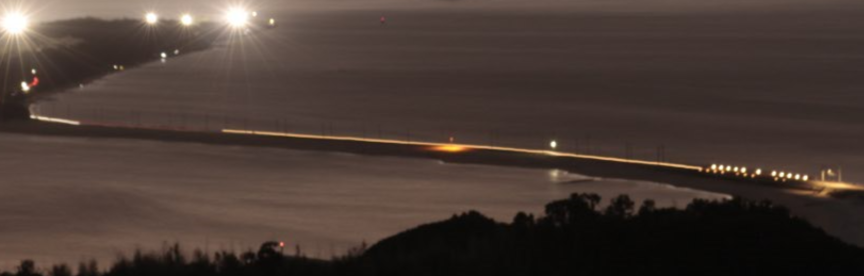 「潮見公園から見た、志賀島と海の中道を繋ぐ橋の美」