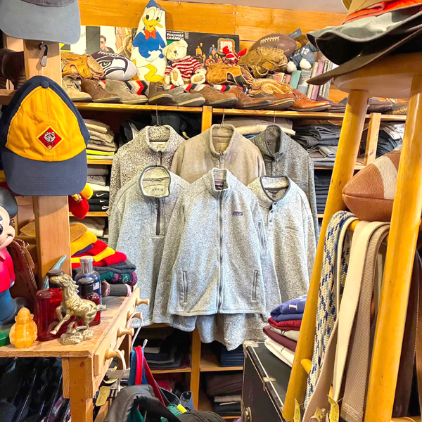 ■GRAY FLEECE JACKET■ 合わせやすい万能カラーの秋冬物フリース入荷～