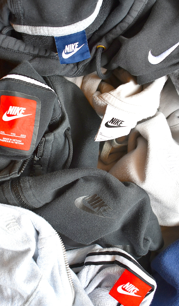 【Nike ナイキ】 ワンポイントSWOOSHスウェットパーカー入荷~@古着屋カチカチ