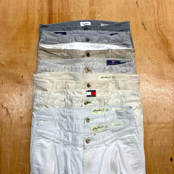 【Khaki Chino カーキチノ】 自然に馴染むベージュ/オフホワイトのチノパン入荷~