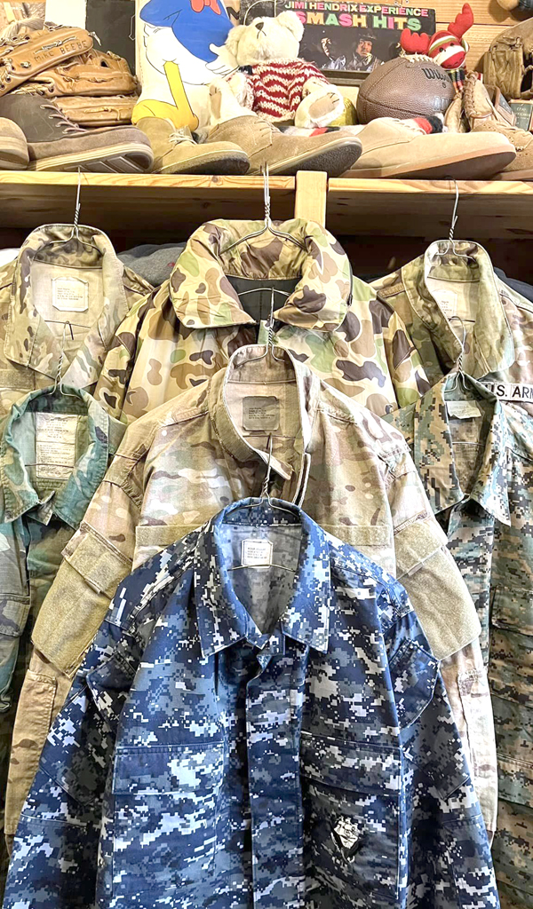 【US ARMY/NAVY　アメリカ陸海軍】米軍放出品の迷彩ミリタリージャケット入荷@古着屋カチカチ