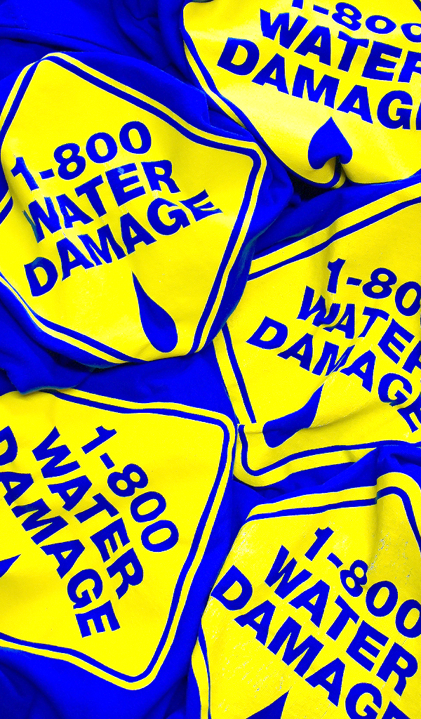 【1800waterdamage】 ブルー×イエローのバックプリントTシャツ入荷～@古着屋カチカチ