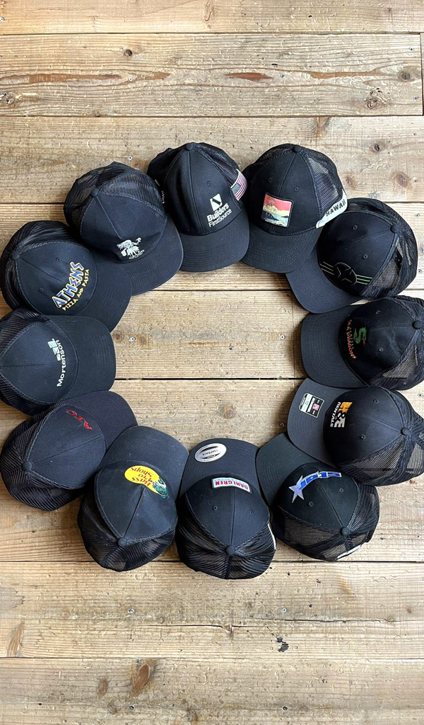 【Black Trucker Cap 黒トラッカーキャップ】 USA直輸入メッシュキャップ入荷～