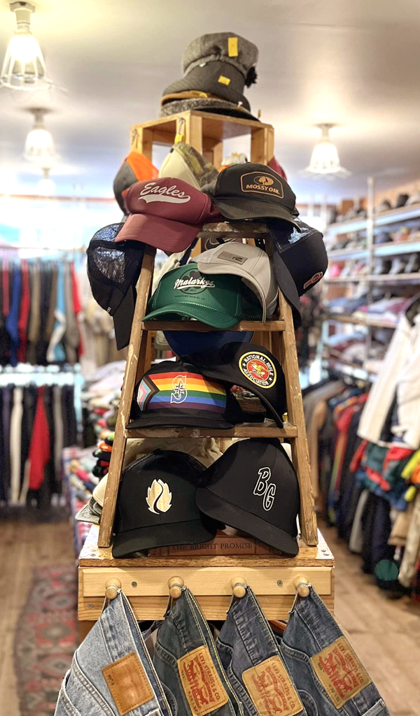 【Mesh-Back Cap　メッシュキャップ】 シアトルUSA直輸入のトラッカーキャップ入荷～