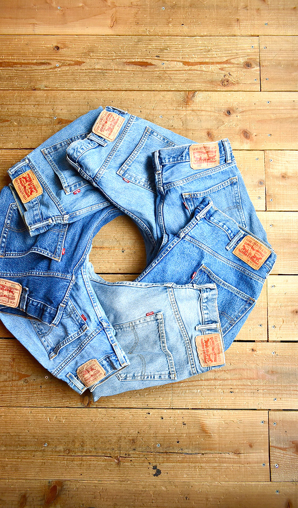 【Levi's® リーバイス®ジーンズ】 ジェンダーレスに使えるデニムパンツ入荷～@古着屋カチカチ