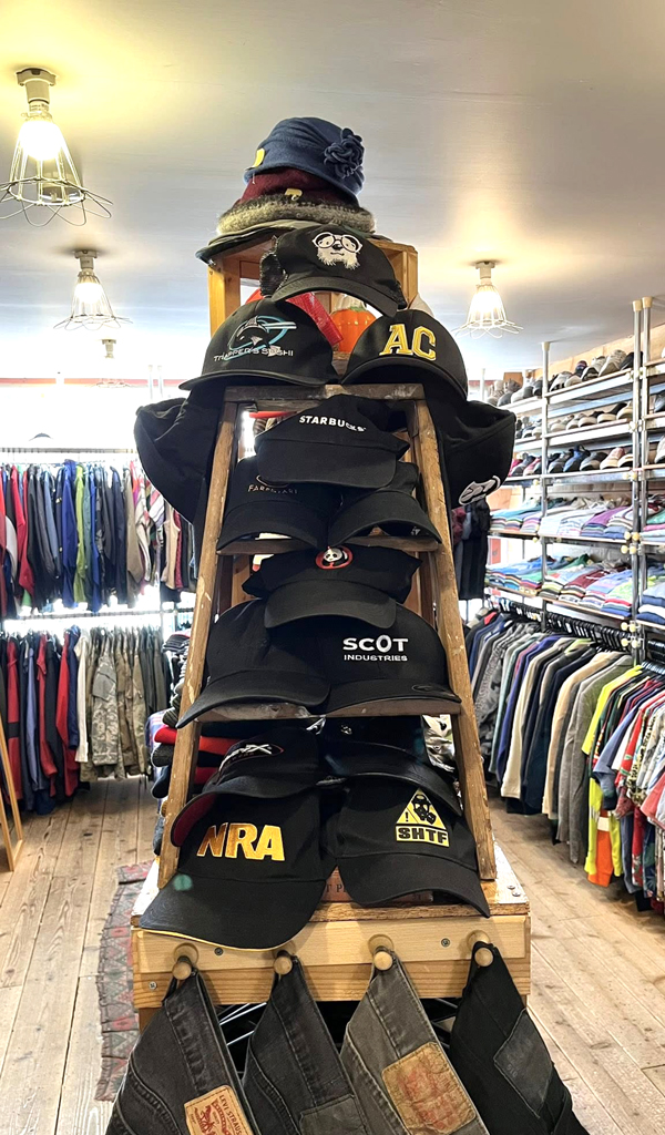 【Black Baseball Cap　ベースボールキャップ】 人気の黒キャップじゃんじゃん入荷～