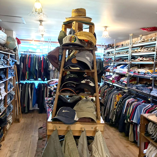 ■USA Brand Caps■ USAブランド物のロゴ入りキャップ入荷~