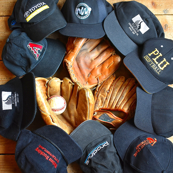 【ド定番のBLACK CAP】 数ある配色の中でも一番人気のブラックキャップを入荷～@古着屋カチカチ