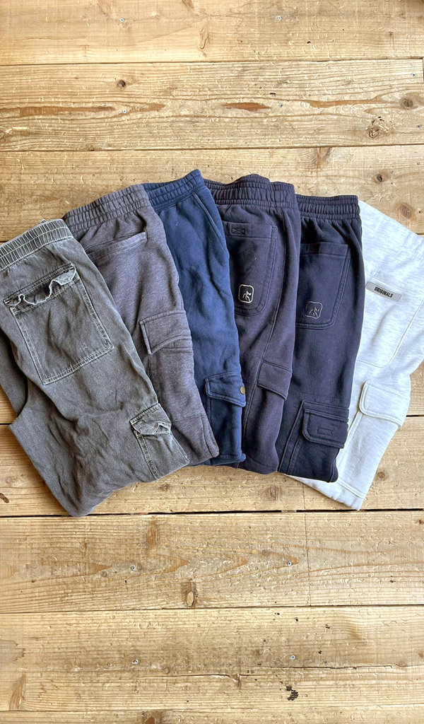 【Cargo Sweatpants カーゴスウェットパンツ】 今が旬のサイドポケットパンツ入荷～