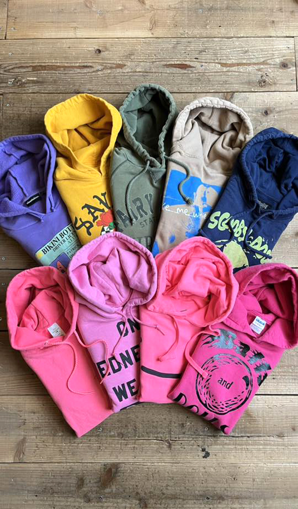 【Colorful Hoodie　カラフルフーディー】プルオーバーなプリントスウェットパーカー入荷～