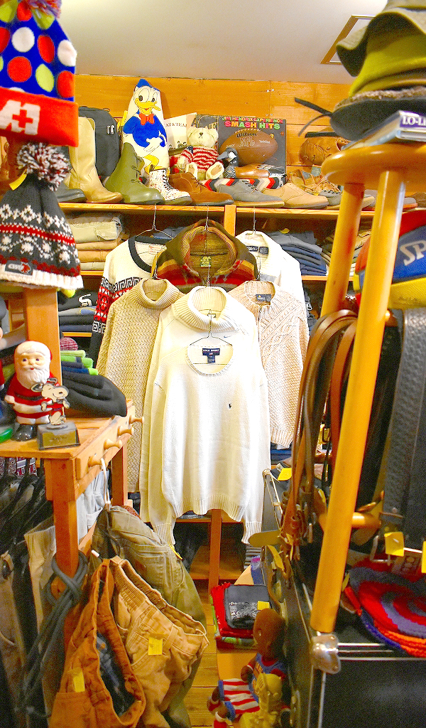 【Knit Sweater & Cardigan】 この時期使えるセーターとカーディガン入荷~