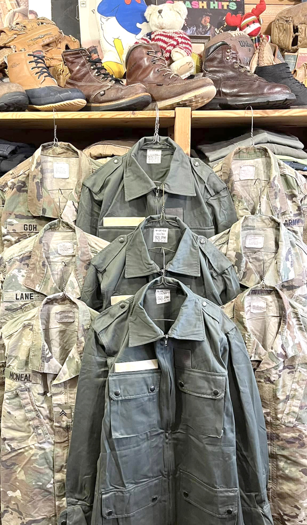 【Military Jkt ミリタリージャケット】アメリカ軍＆フランス軍のフィールドジャケット入荷～