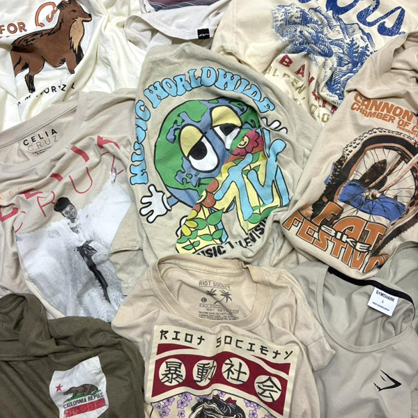【Beige T-Shirts】 自然に馴染むベージュ色のTシャツ入荷～