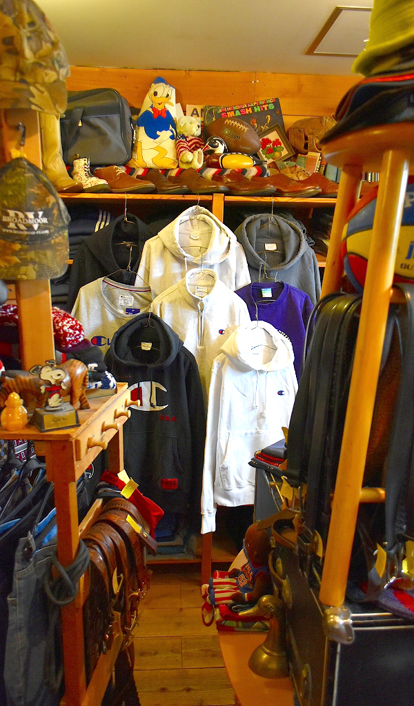 【Champion REVERSE WEAVE®】 チャンピオン リバースウィーブ®スウェット入荷~