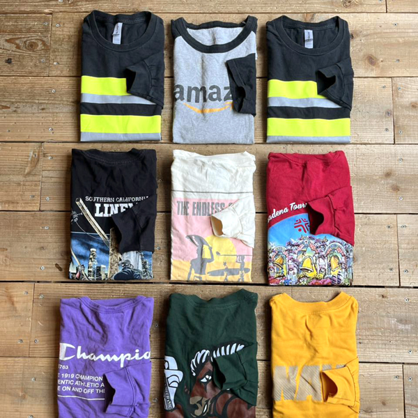 【Back-Printed Tee　バックプリントTシャツ】  春先にぴったりのロンTシャツ入荷～