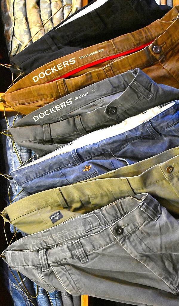 【ドッカーズのチノパン】Dickies (ディッキーズ)ではなくDockers®入荷@古着屋カチカチ