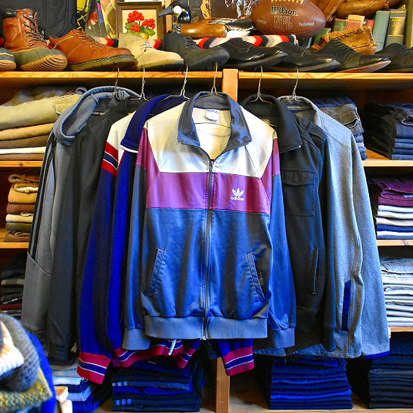 【Track Jacket トラックジャケット】 春さらっと羽織れるジャージ入荷～