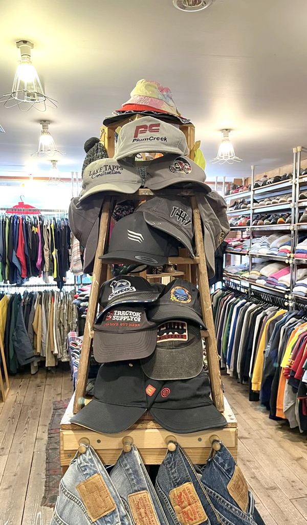 【Black-Charcoal Grey Cap】 渋いブラックからチャコールグレーキャップ入荷～