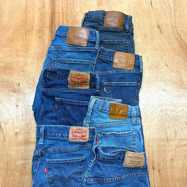 【Levi's®  リーバイス®】 アメカジブランドのデニムパンツ入荷～