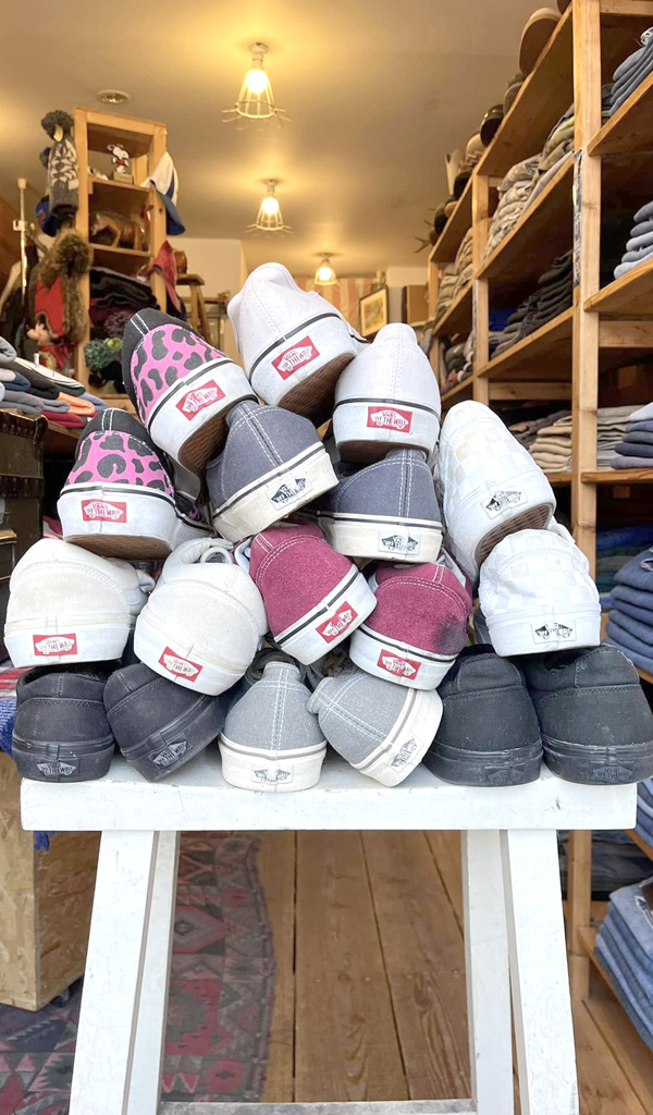 【Vans USA バンズ アメリカ企画】 オールドスクールなローテクスニーカー入荷@古着屋カチカチ