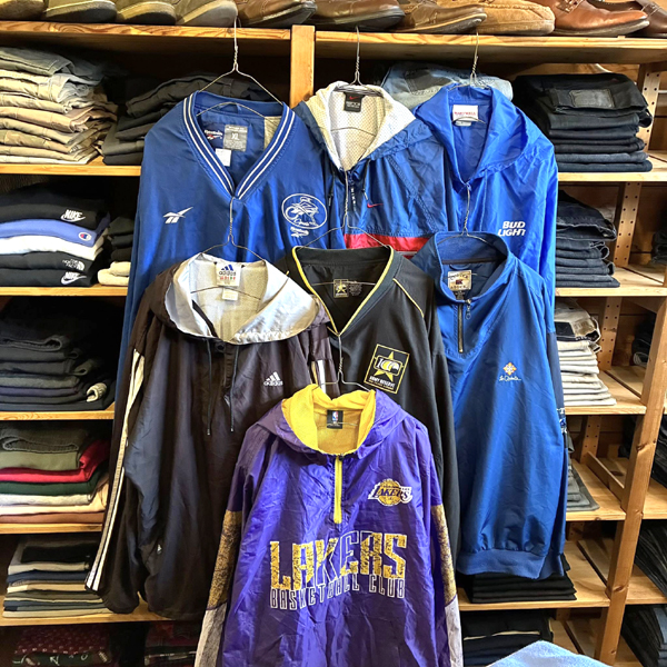 【Pullover Nylon Jacket】 プルオーバータイプのナイロンジャケット入荷～