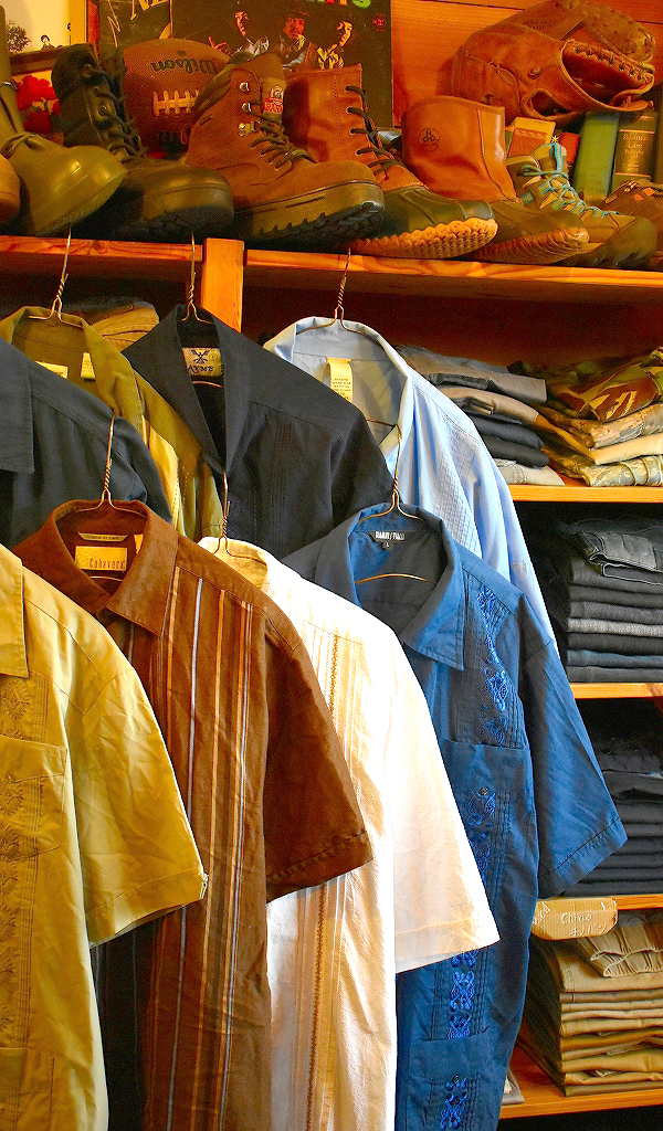 【レイドバックなリゾートシャツ】 南国気分を味わえる半袖キューバシャツ入荷～　@古着屋カチカチ