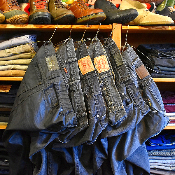 【BLACK JEANS!!!】 肌寒いこの時期に最適なブラックジーンズ入荷～　@古着屋カチカチ