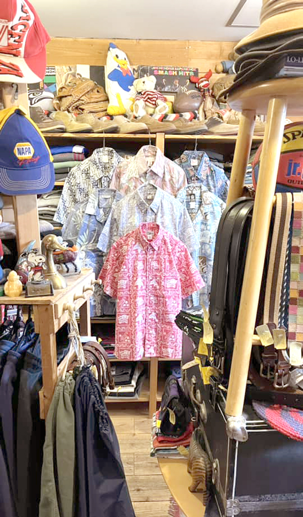 【Hawaiian Shirt　ハワイアンシャツ】 アメリカ(ハワイ)製のビンテージアロハ入荷～