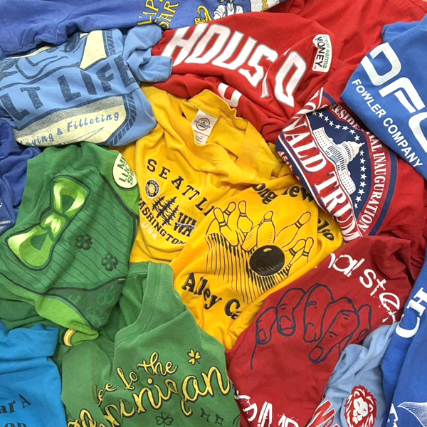 【Colorful Graphic Tee  色物Tシャツ】 ポップな色物プリントTシャツ入荷～