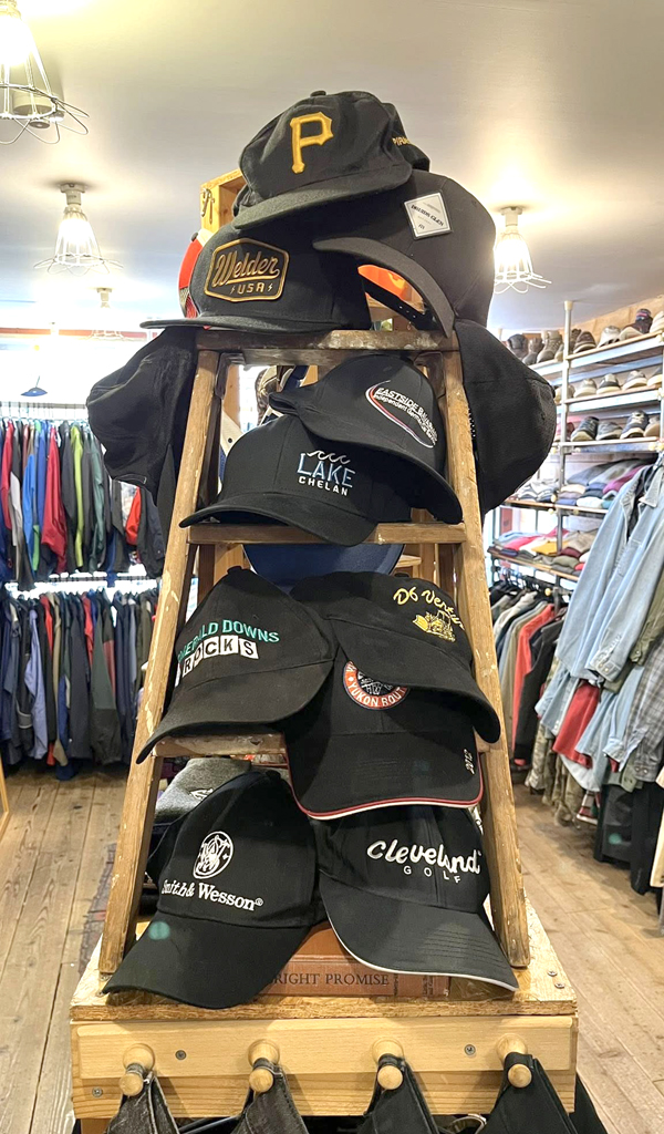 【Black Baseball Cap】 シアトル直輸入の黒ベースボールキャップ入荷@古着屋カチカチ
