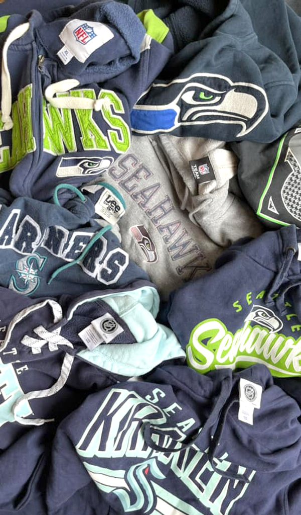 【Seattle NFL/MLB/NHL】 シアトル発のスポーツチームスウェットパーカー入荷～