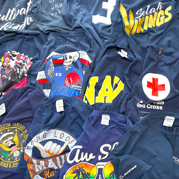 【Navy T-Shirt】 ネイビーカラーのプリントTシャツ入荷～