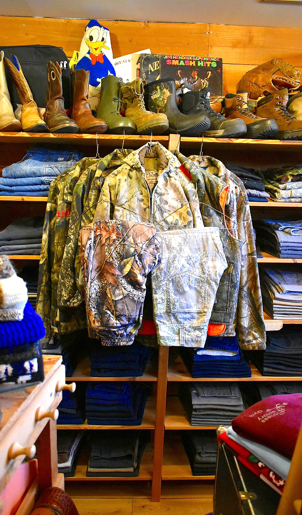 【Camouflage 迷彩】 リアルツリーカモ柄のパンツ&ジャケット入荷～　@古着屋カチカチ