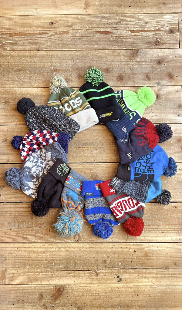 【Pompom Beanie ポンポンビーニー】 秋冬のボンボンニット帽/ニットキャップ入荷～