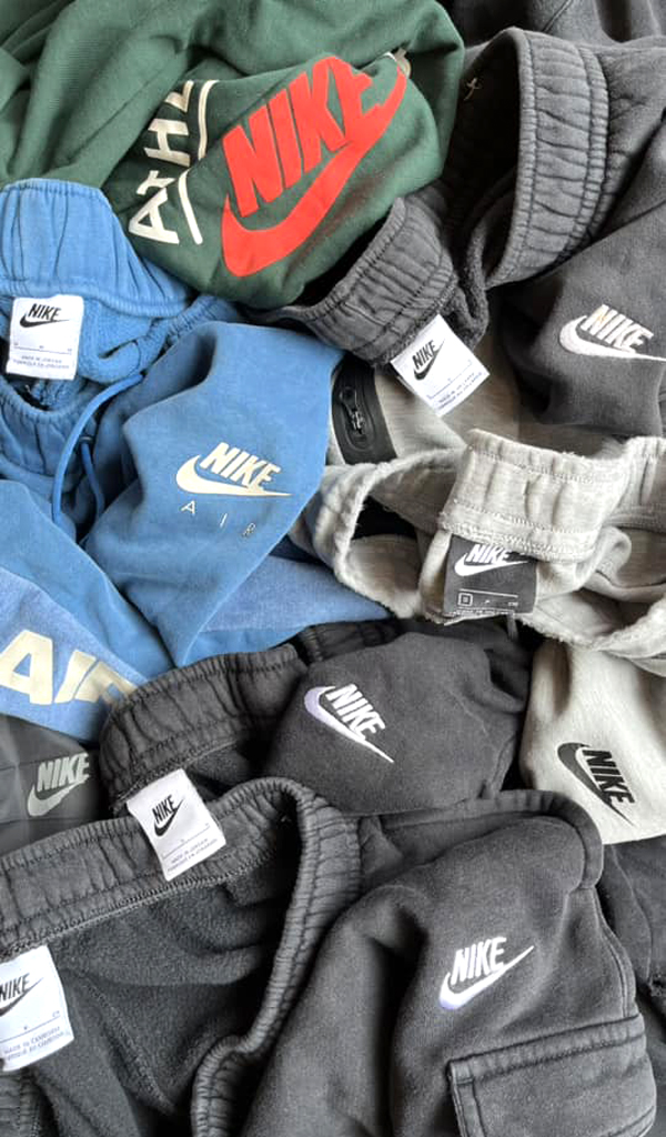 【Nike ナイキ】SWOOSH(スウッシュ) ワンポイント入りスウェットパンツ入荷@古着屋カチカチ