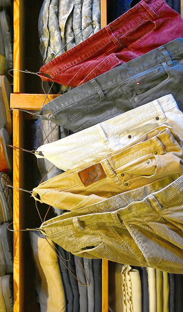 【秋冬に最適なボトムス】 リクエスト多数頂いたコーデュロイパンツ入荷^^ @古着屋カチカチ