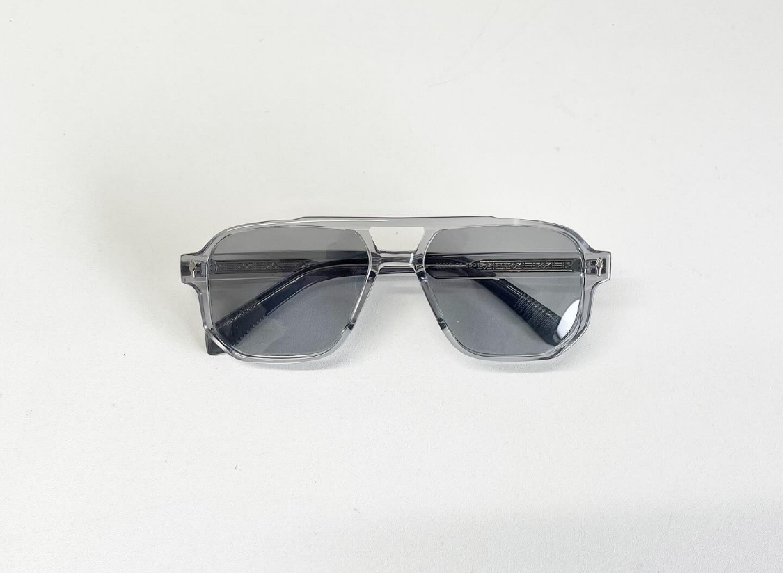 毎日を格上げ!おしゃれティアドロップサングラス