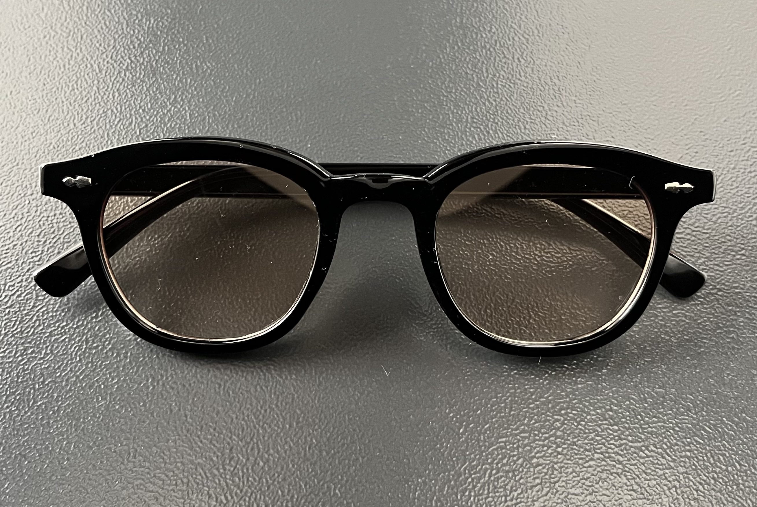 サングラスが即完売中！気になる方はお早めにどうぞ