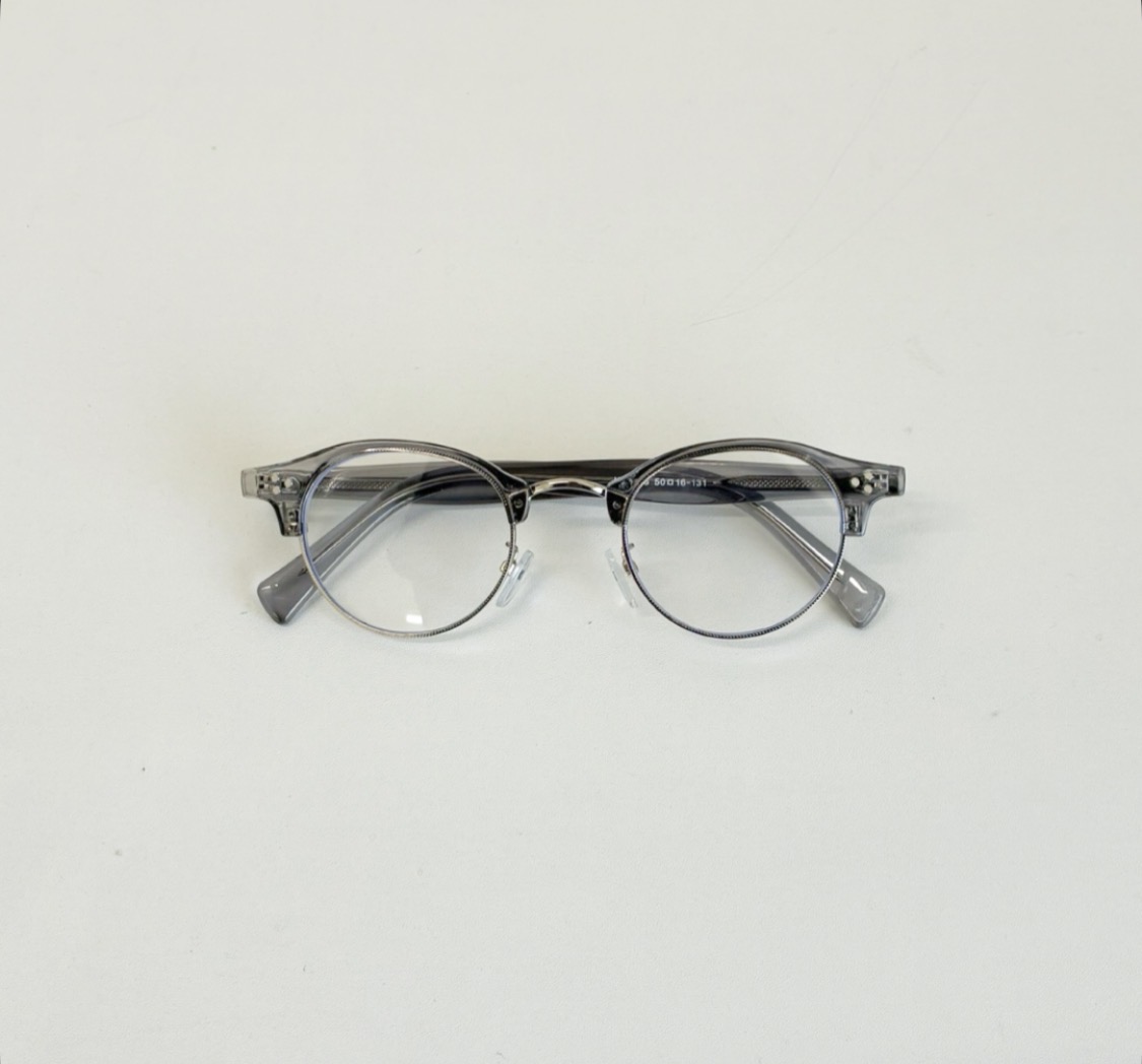 クラシックが映える人気サーモントメガネ