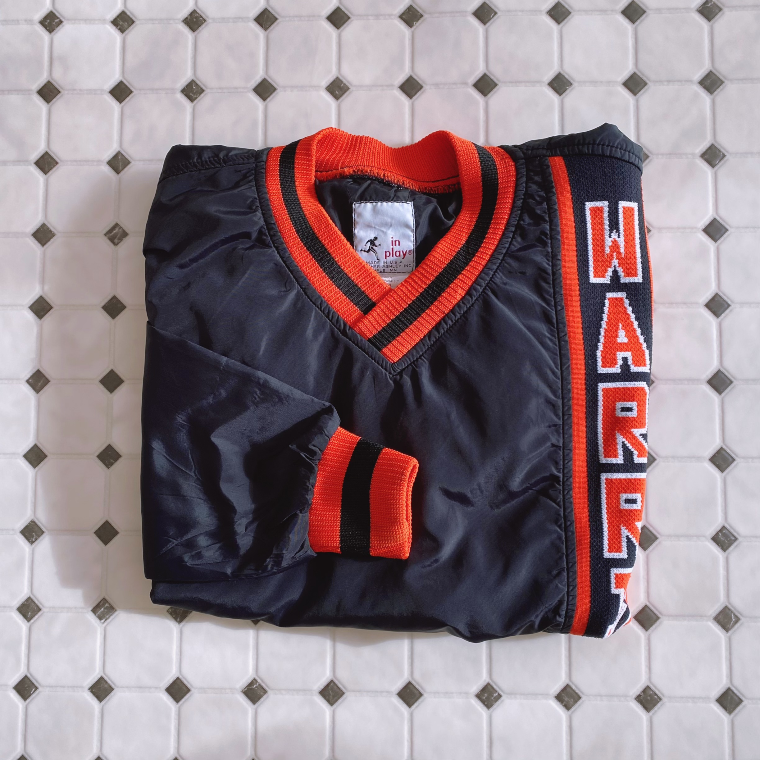 nylon pullover jacket