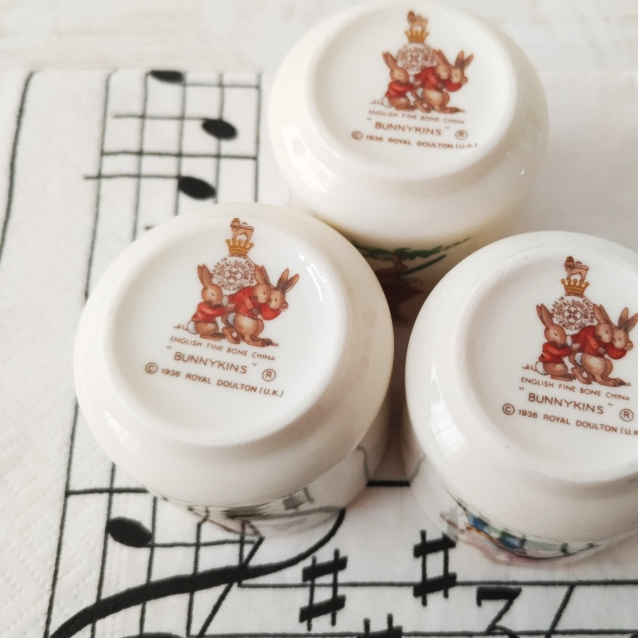 身近ながら、意外と知らない白い器の話___「ボーンチャイナ」とは？